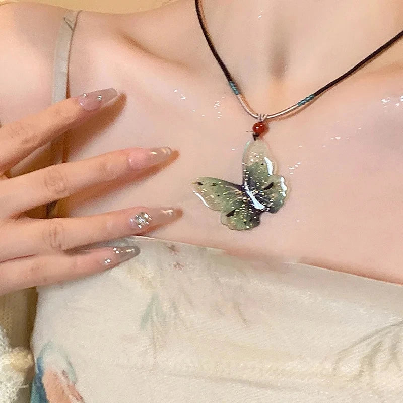 New Chinese style beaded butterfly necklace with a new high-end design niche sweater chain, women's summer collarbone chain