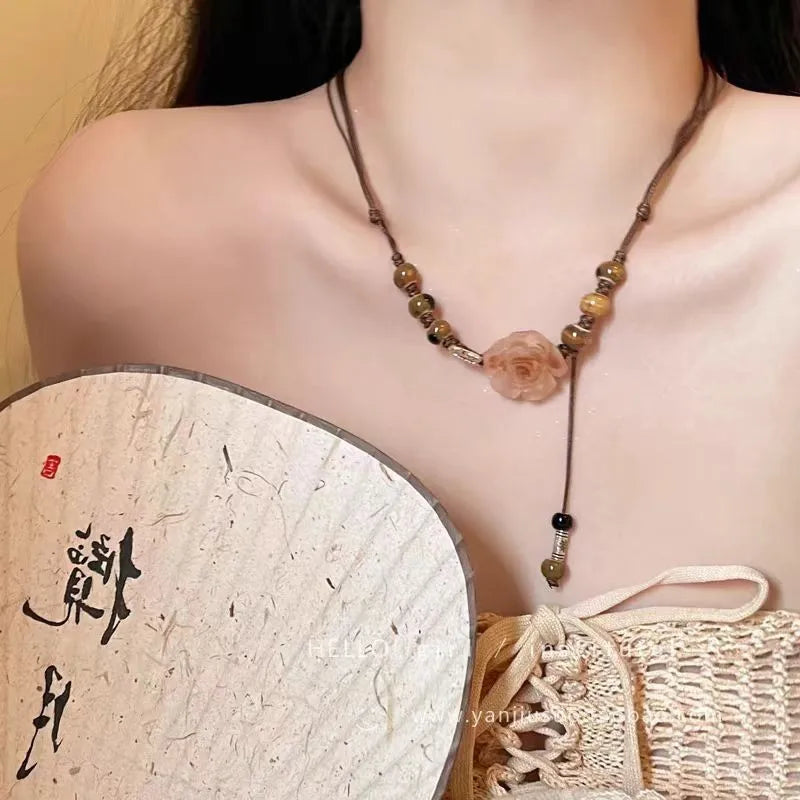 New Chinese style beaded butterfly necklace with a new high-end design niche sweater chain, women's summer collarbone chain