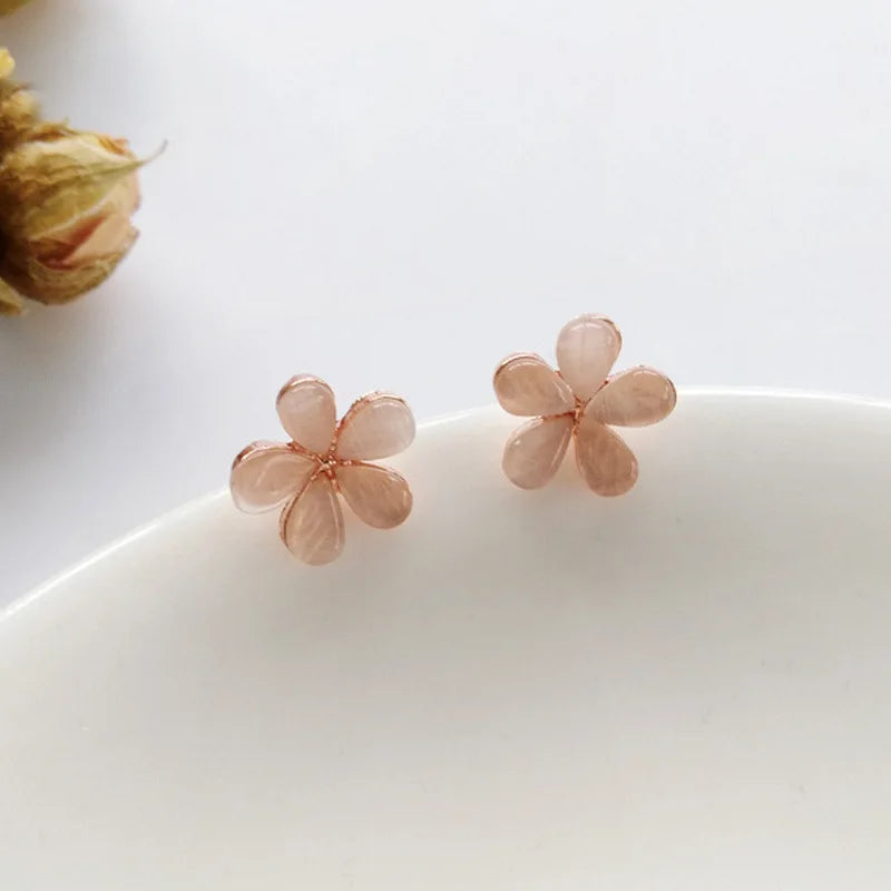 Ear Clip Without Ear Hole Women's Summer Ear Bone Clip Light Luxury Small Opal Heart Resin Stone Earrings Temperament Versatile